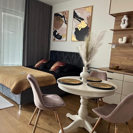 Apartament Nova Klonova Porto Kielce Extérieur photo