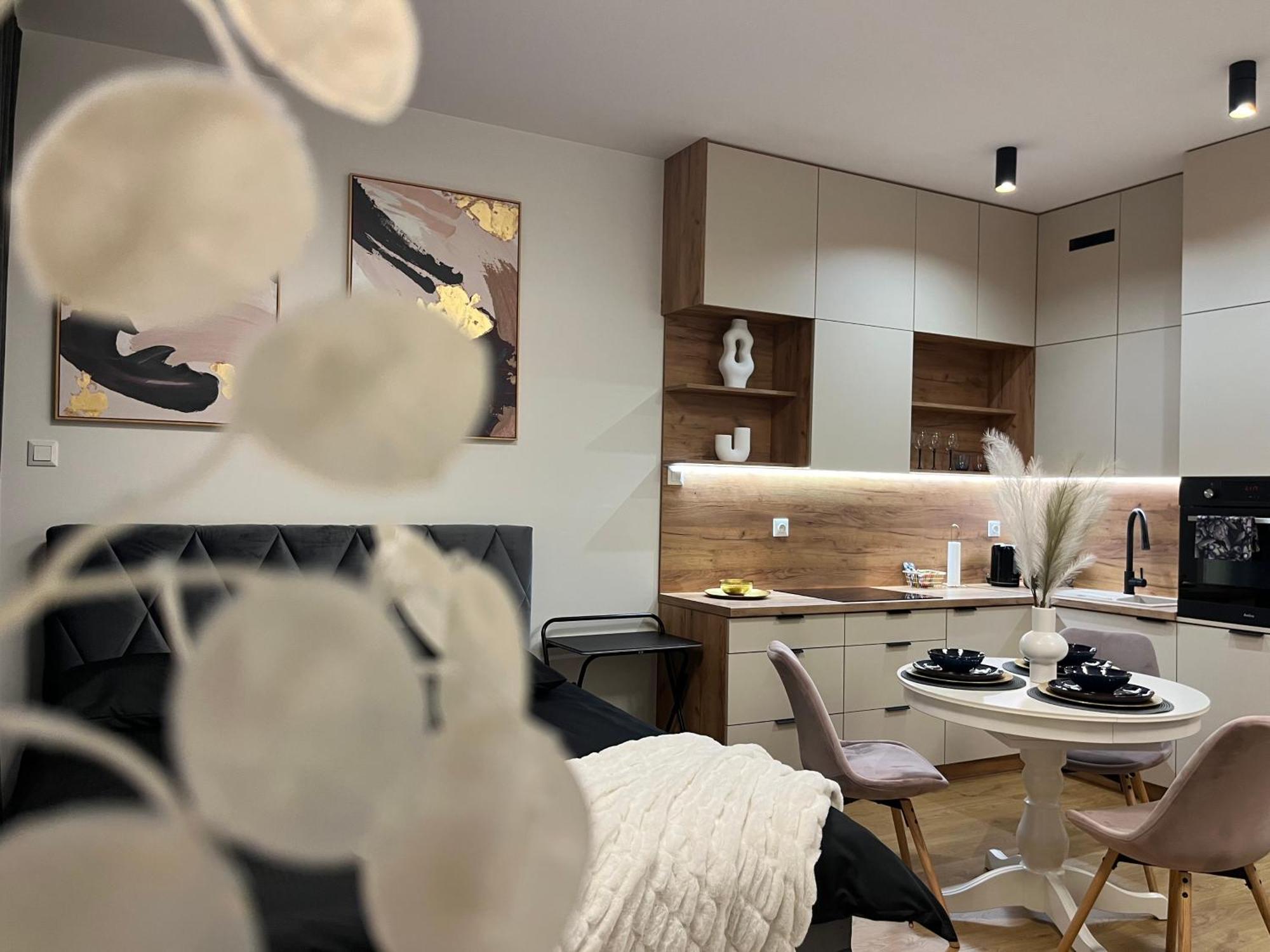 Apartament Nova Klonova Porto Kielce Extérieur photo