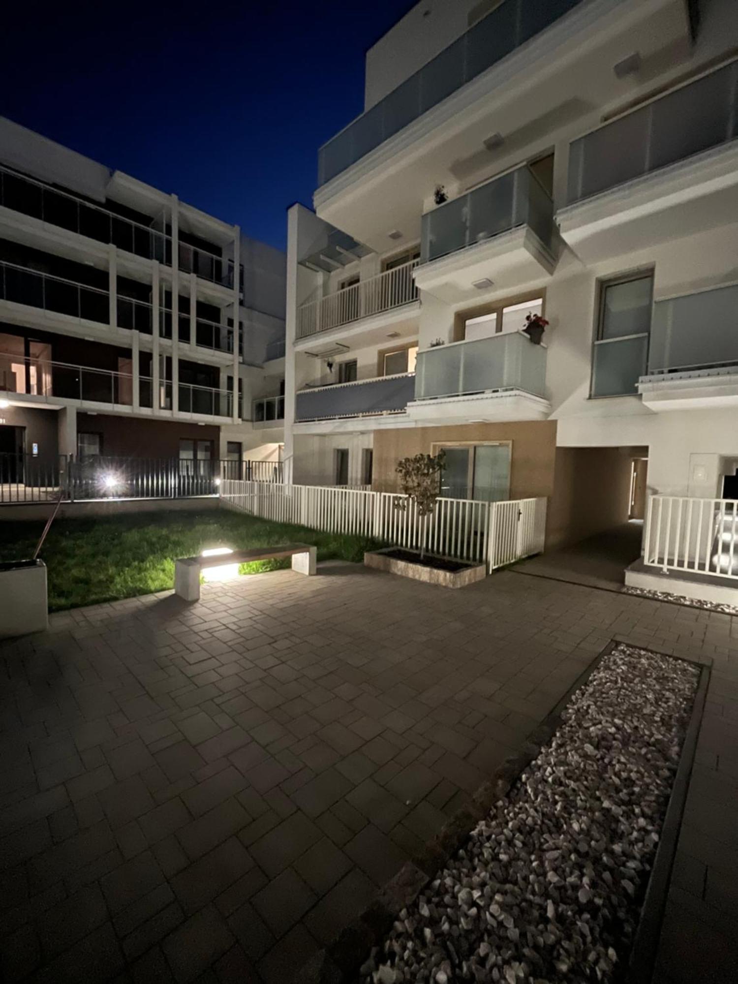 Apartament Nova Klonova Porto Kielce Extérieur photo