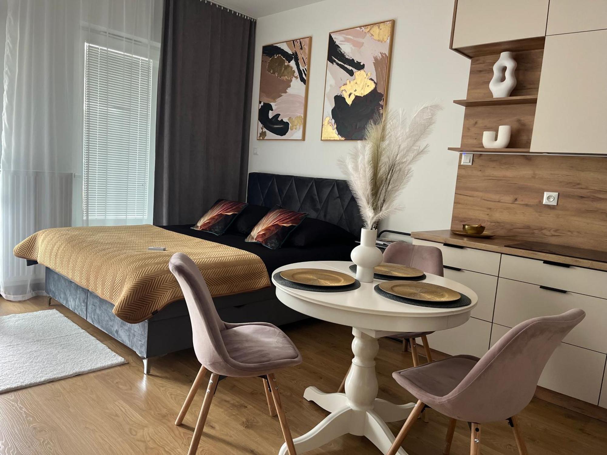 Apartament Nova Klonova Porto Kielce Extérieur photo
